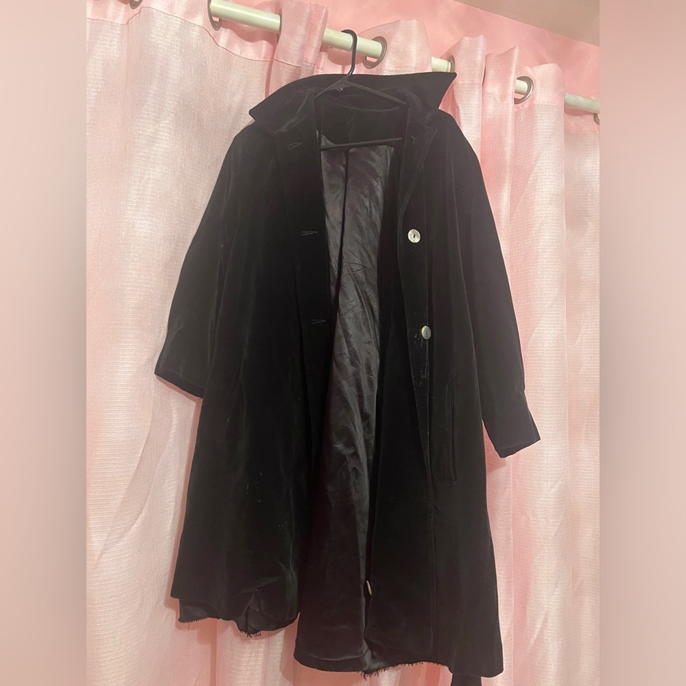 Velvet button down coat 🧥 stained - Picture 3 of 4
